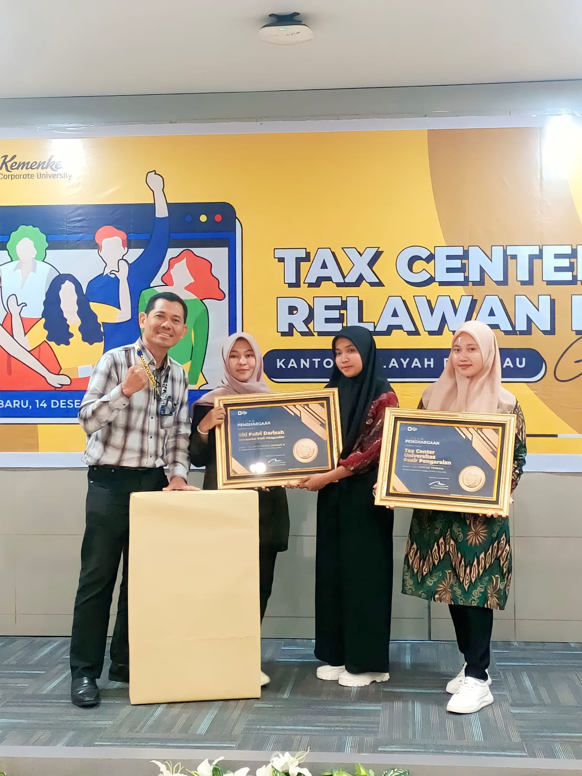 Satu Langkah Maju Tax Center UPP dibawah Arahan Dosen Andi Afrizal, S.E, M.Si, Ak.C.A.  dan Dr. Afrijal, S.E, M.M, Ak.C.A. , Raih Predikat Terbaik Provinsi